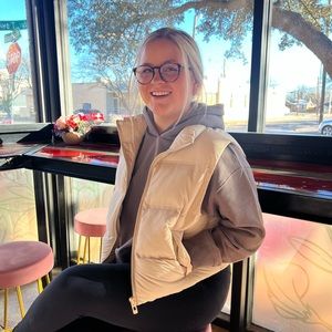 Meet your Posher, Emma